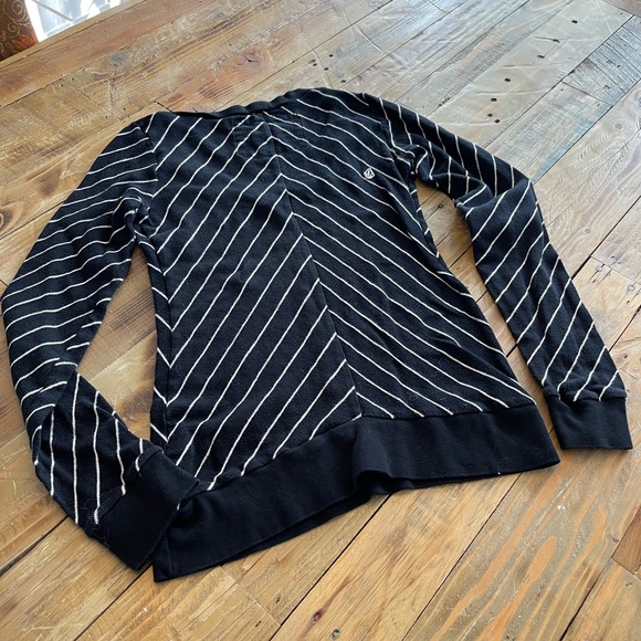 Black & White Striped V-Neck Volcom Sweater | Size S - Picture 5 of 9